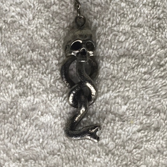 NWT Pottery Barn Teen Harry Potter 'Dark Mark' Keychain in Silvertone Metal - Picture 2 of 5